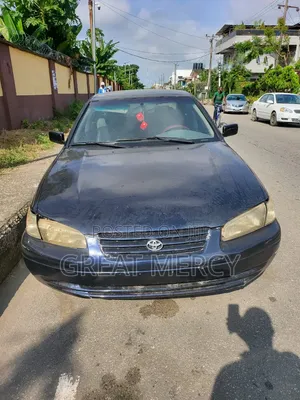 Toyota Camry Automatic 1999 Black