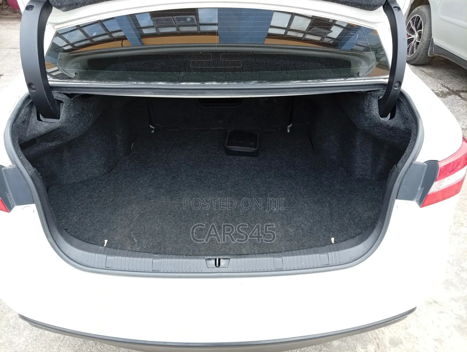 Toyota Avalon 2013 White