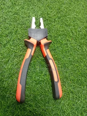 Professional Hand Plier.