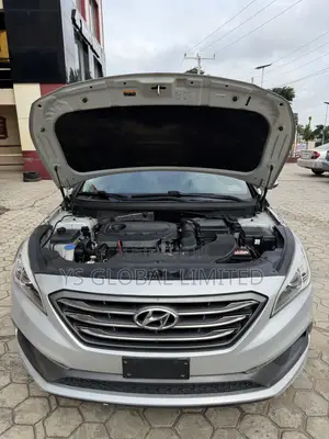 Hyundai Sonata Sport Sedan FWD (2.4L 4cyl 6A) 2017 Silver