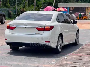 Lexus ES 2013 White