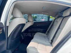 Lexus ES 2013 White