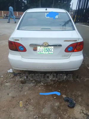 Toyota Corolla 2003 White