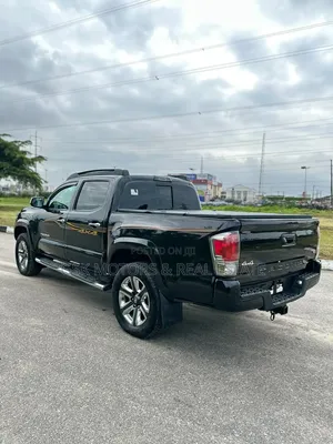 Toyota Tacoma 2018 Black