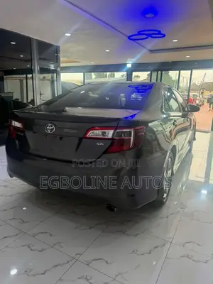 Toyota Camry SE 4dr Sedan (2.5L 4cyl 6A) 2013 Gray