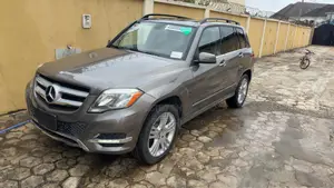 Mercedes-Benz GLK-Class Base GLK 350 4dr 4x2 (3.5L 6cyl 7A) 2015 Brown