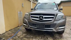 Mercedes-Benz GLK-Class Base GLK 350 4dr 4x2 (3.5L 6cyl 7A) 2015 Brown