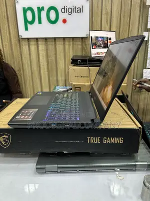 New Laptop MSI Katana 15 16GB Intel Core i7 SSD 1T