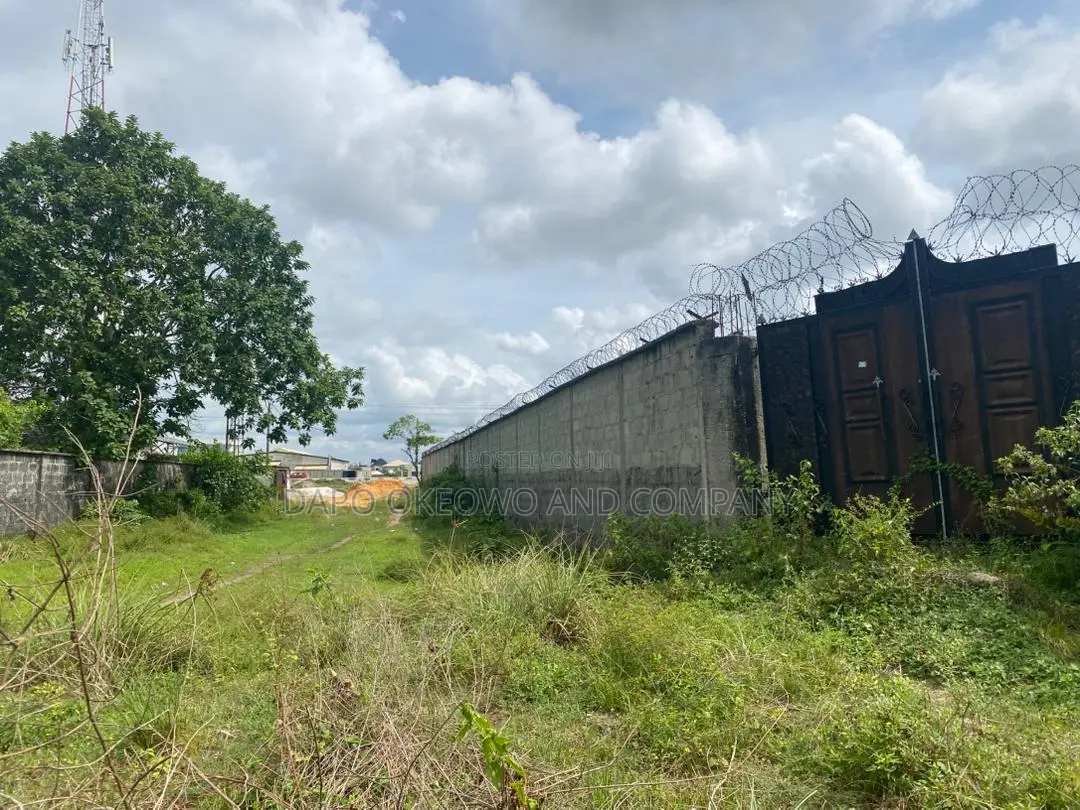 A 4-Plot Parcel of Land With an Existing Two-Storey Office Complex