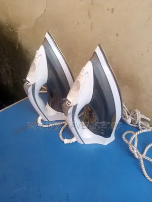 George Home Steam Iron