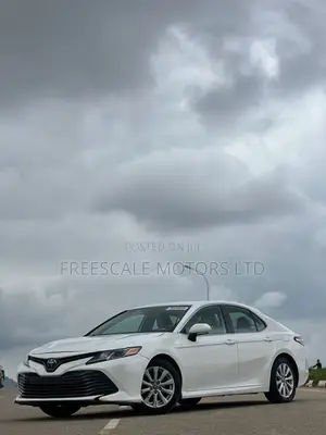 Toyota Camry 2019 White