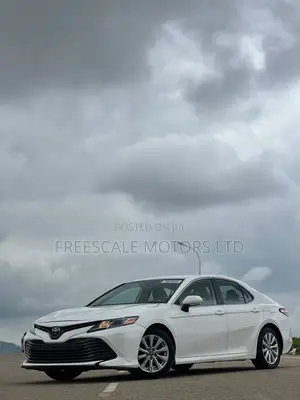 Toyota Camry 2019 White