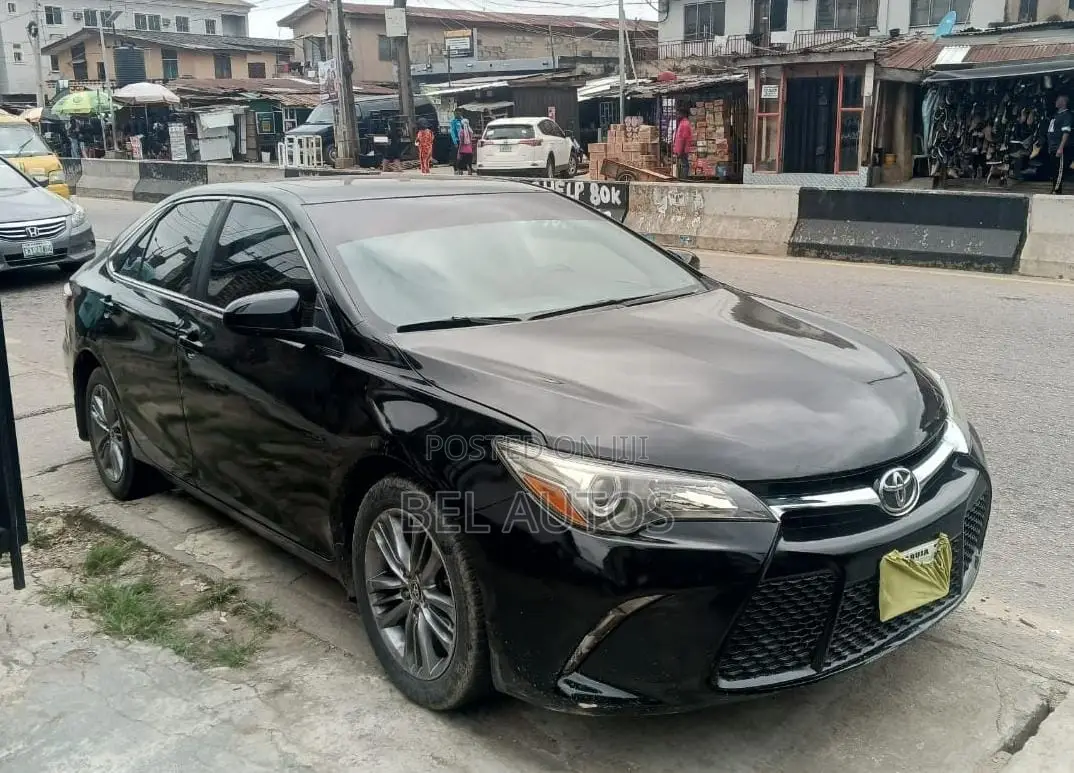 Toyota Camry 2016 Black