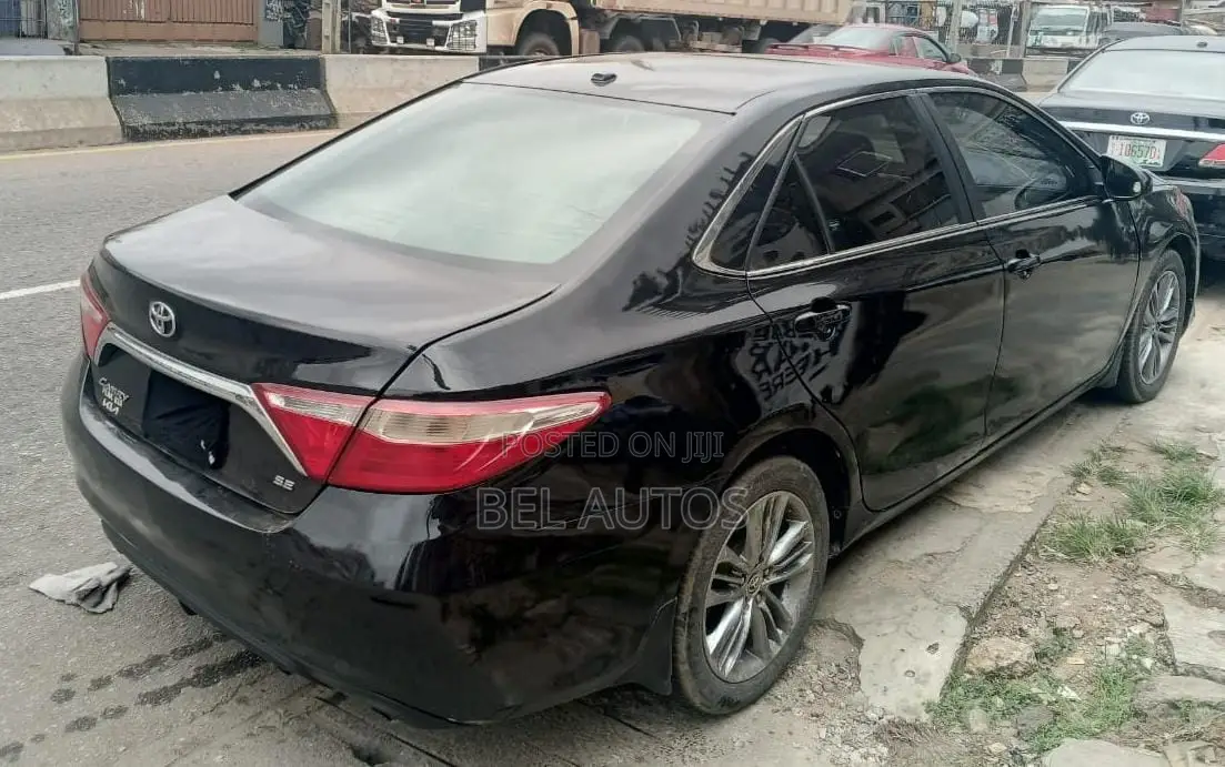 Toyota Camry 2016 Black