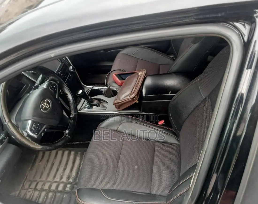 Toyota Camry 2016 Black
