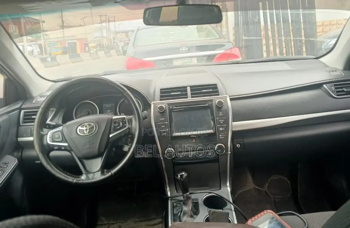 Toyota Camry 2016 Black
