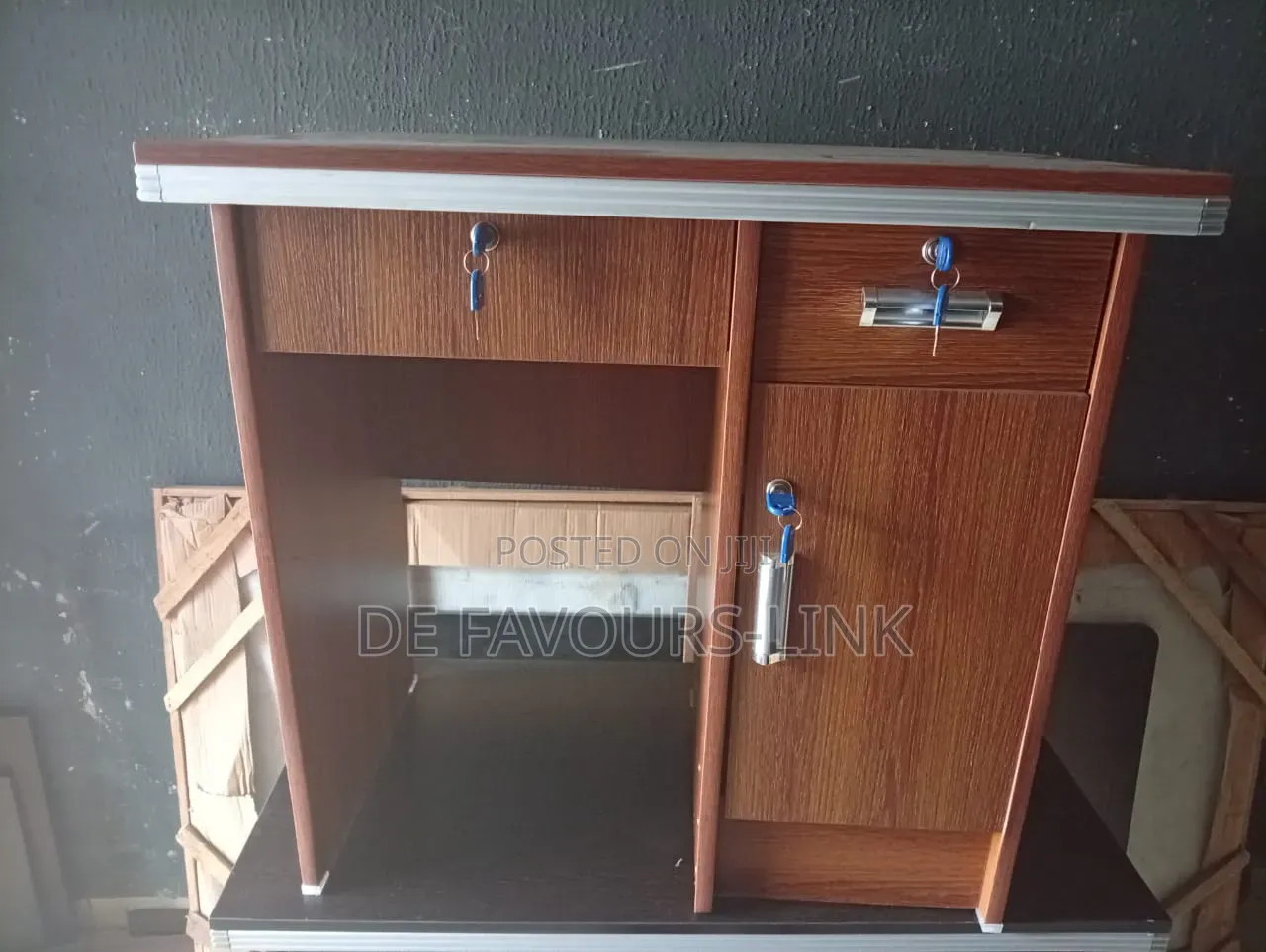 2feet Padded Table