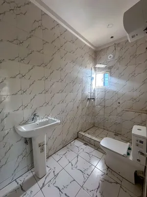 3bdrm Block of Flats in Jabi Apartment for rent