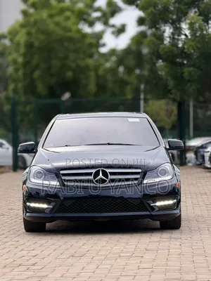 Mercedes-Benz C300 2013 Black