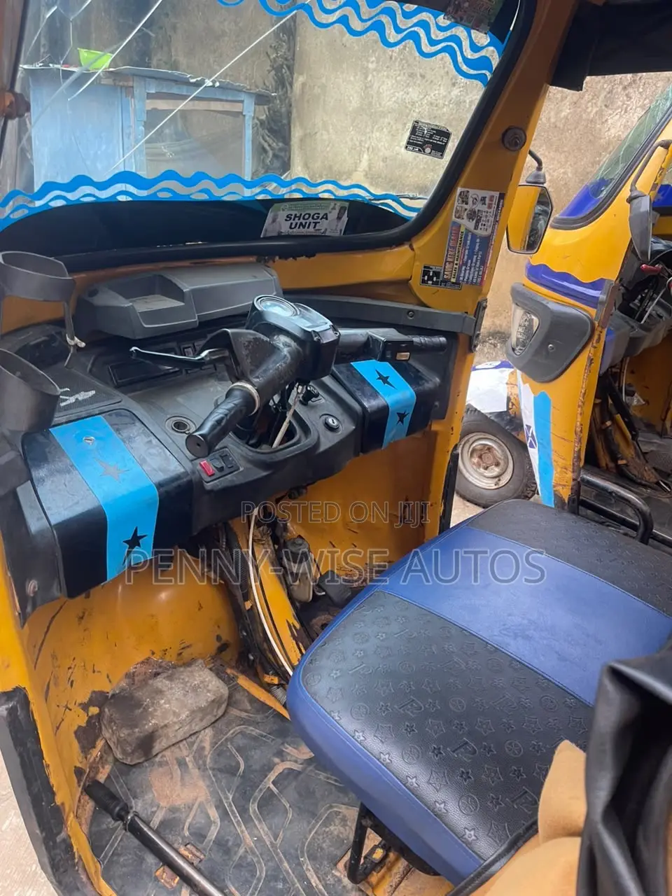 TVS King Cargo 2022 Yellow