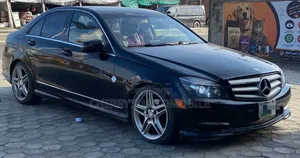 Mercedes-Benz C300 2011 Black