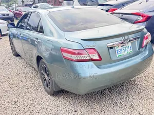 Toyota Camry LE V6 4dr Sedan (3.5L 6cyl 6AM) 2010 Green