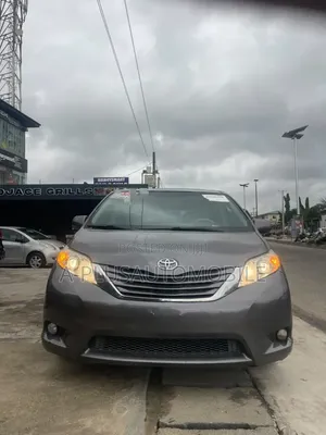 Toyota Sienna 2014 Gray