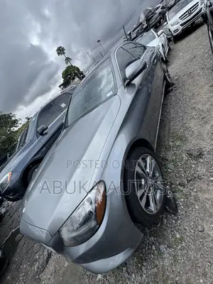 Mercedes-Benz C300 Luxury 4matic Sedan AWD (2.0L 4cyl 7A) 2017 Gray