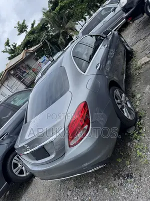 Mercedes-Benz C300 Luxury 4matic Sedan AWD (2.0L 4cyl 7A) 2017 Gray