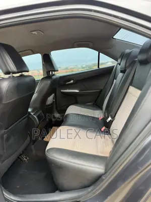 Toyota Camry SE 4dr Sedan (2.5L 4cyl 6A) 2013 Gray