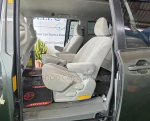 Toyota Sienna 2014 Green