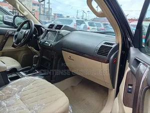 Toyota Land Cruiser Prado 2016 Black