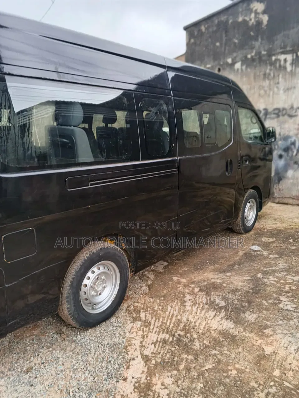 Nissan Caravan (Urvan) 2017 Black