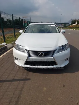 Lexus ES 2015 White