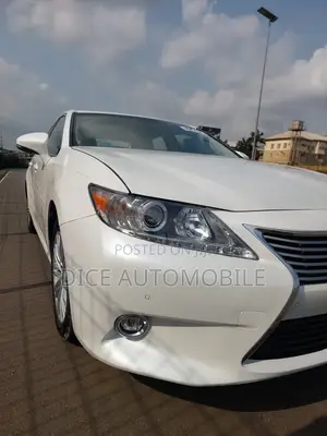 Lexus ES 2015 White