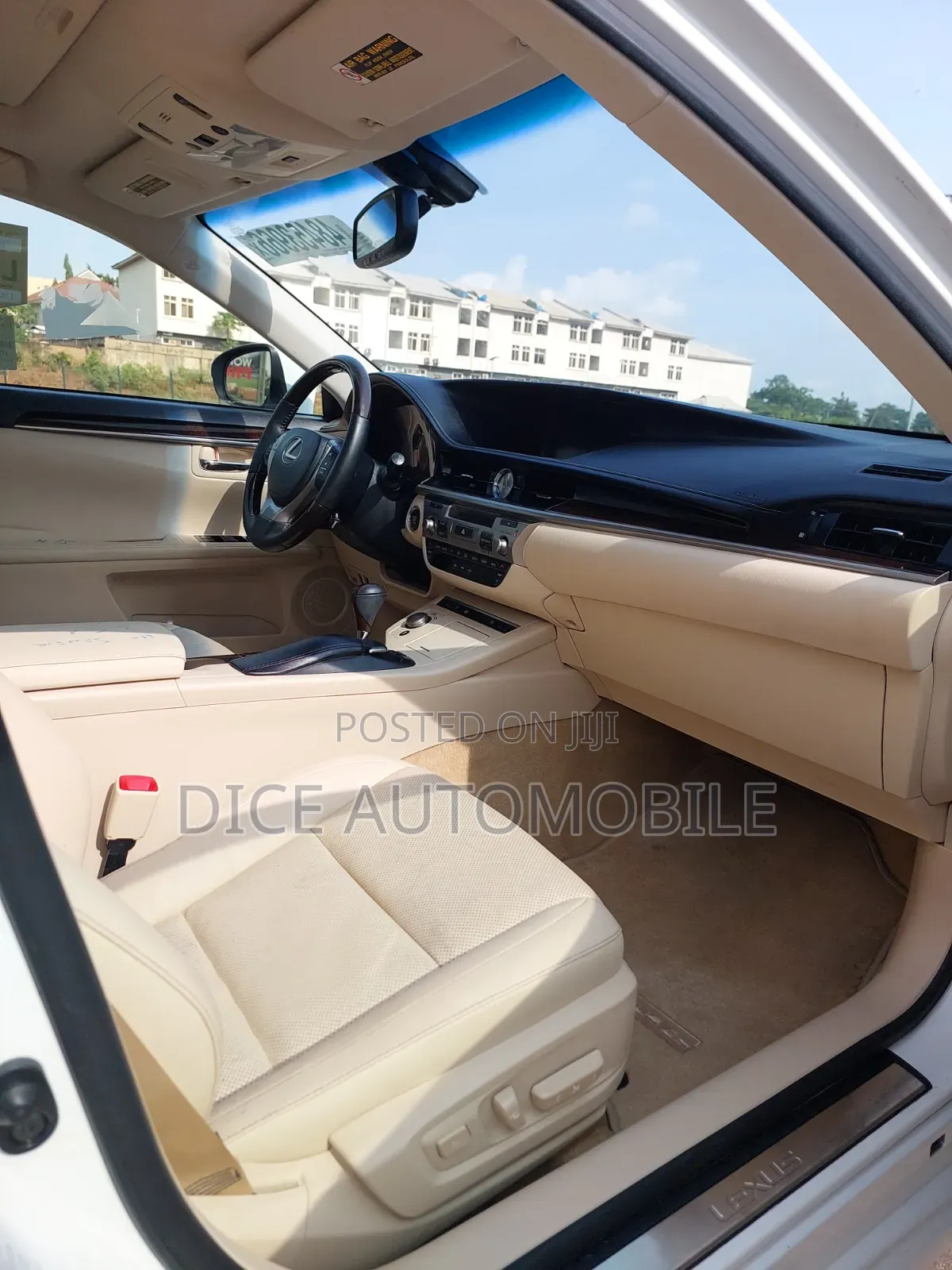 Lexus ES 2015 White