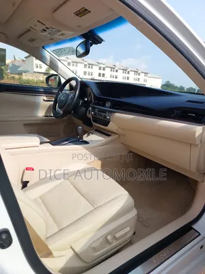 Lexus ES 2015 White