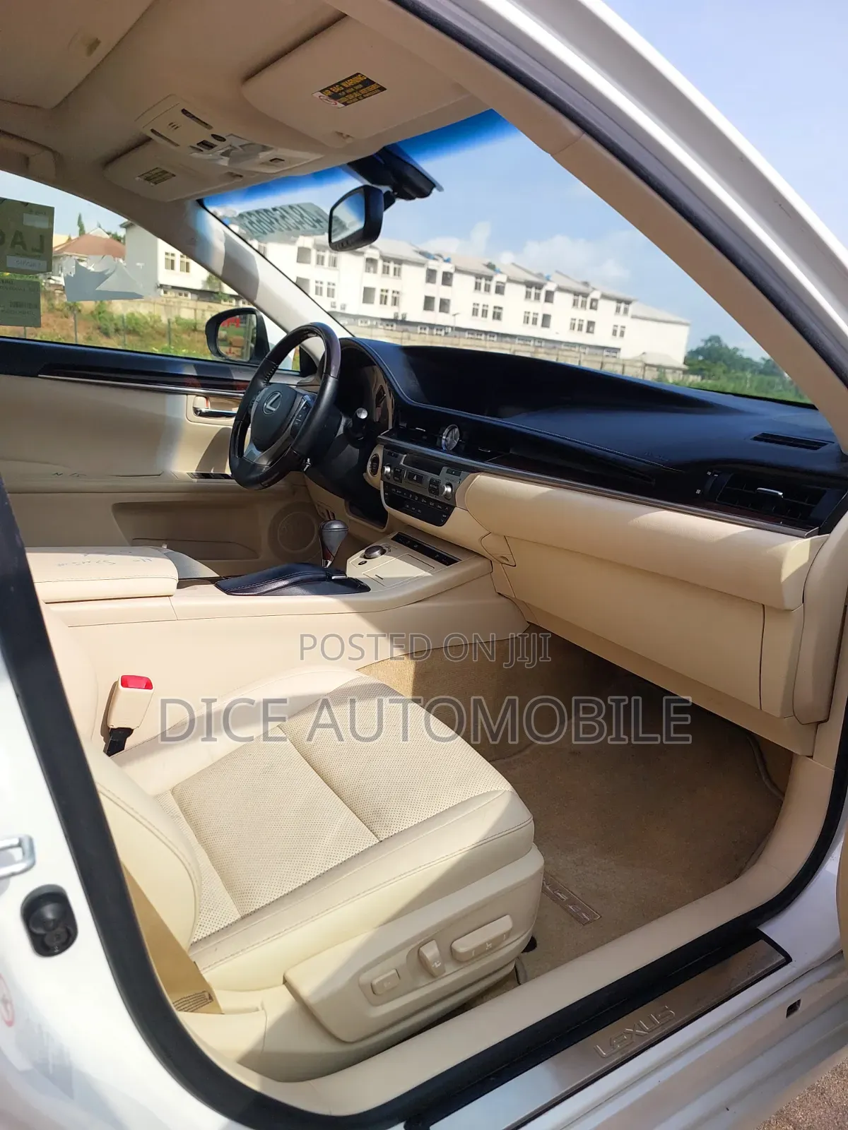 Lexus ES 2015 White