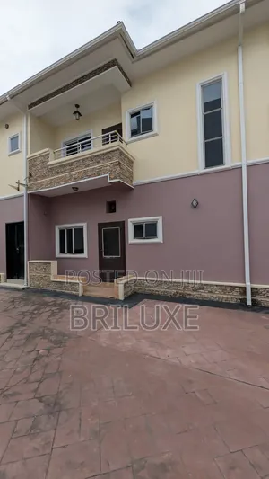 6bdrm Duplex in Lake Park View L, VGC / Ajah for rent