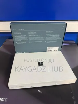 New Microsoft Surface Pro 16GB Qualcomm Snapdragon X Plus SSD 512GB