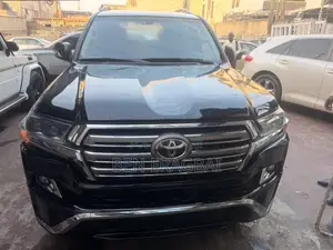 Toyota Land Cruiser 4.6 V8 GXR 2020 Black