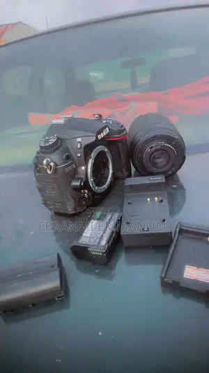 Nikon D7000 DSLR Camera