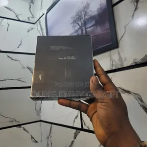 New Samsung Galaxy Z Fold4 256 GB Black