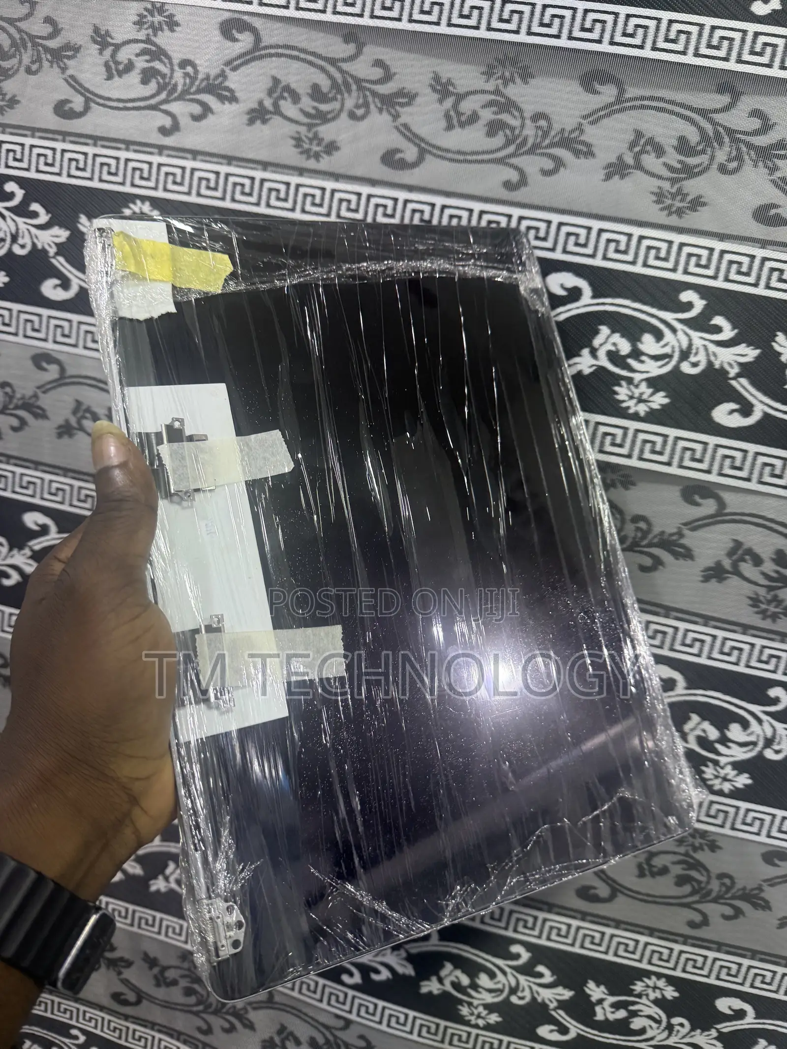 14inch MacBook Screen