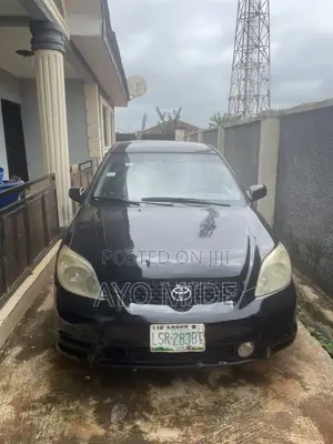 Toyota Matrix S Hatchback AWD (2.4L 4cyl 4A) 2013 Black