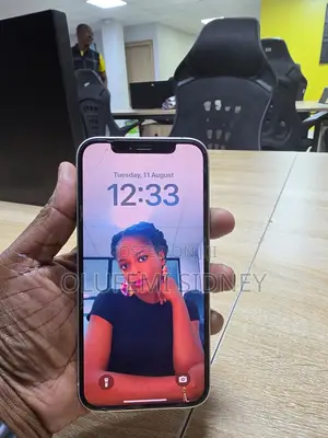 Apple iPhone 12 64 GB White