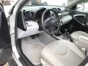 Toyota RAV4 2008 Silver