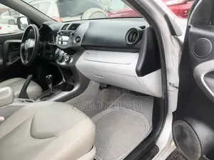Toyota RAV4 2008 Silver