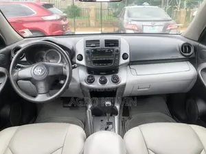 Toyota RAV4 2008 Silver