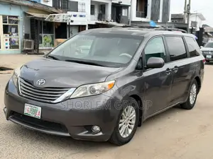 Toyota Sienna 2013 Gray